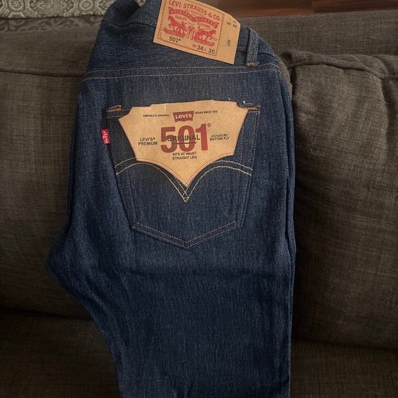Levi's 501 Original Jeans Men's 34x30 Blue Button Fly NWT Classic - Picture 1 of 2